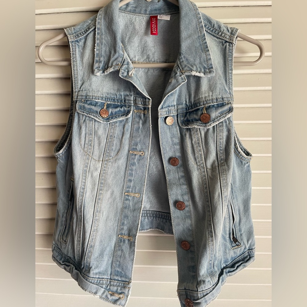 Women’s Size 8(small) H&M denim vest